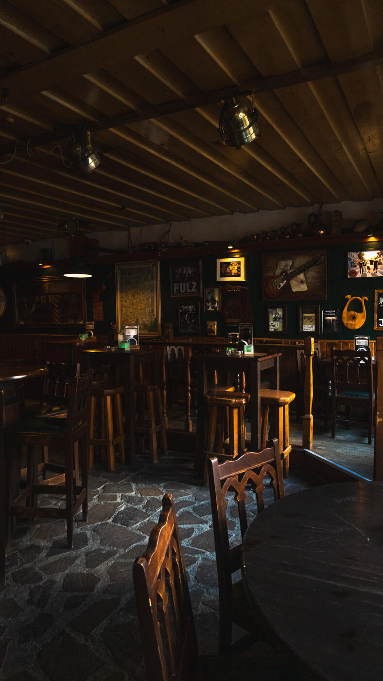 Pub Innenraum mit Sitzgelegenheiten